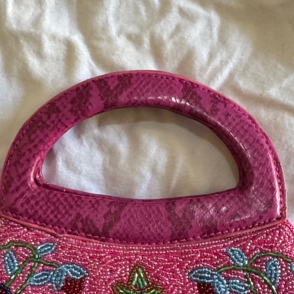 Embroidered Pink Floral Women\'s Bag